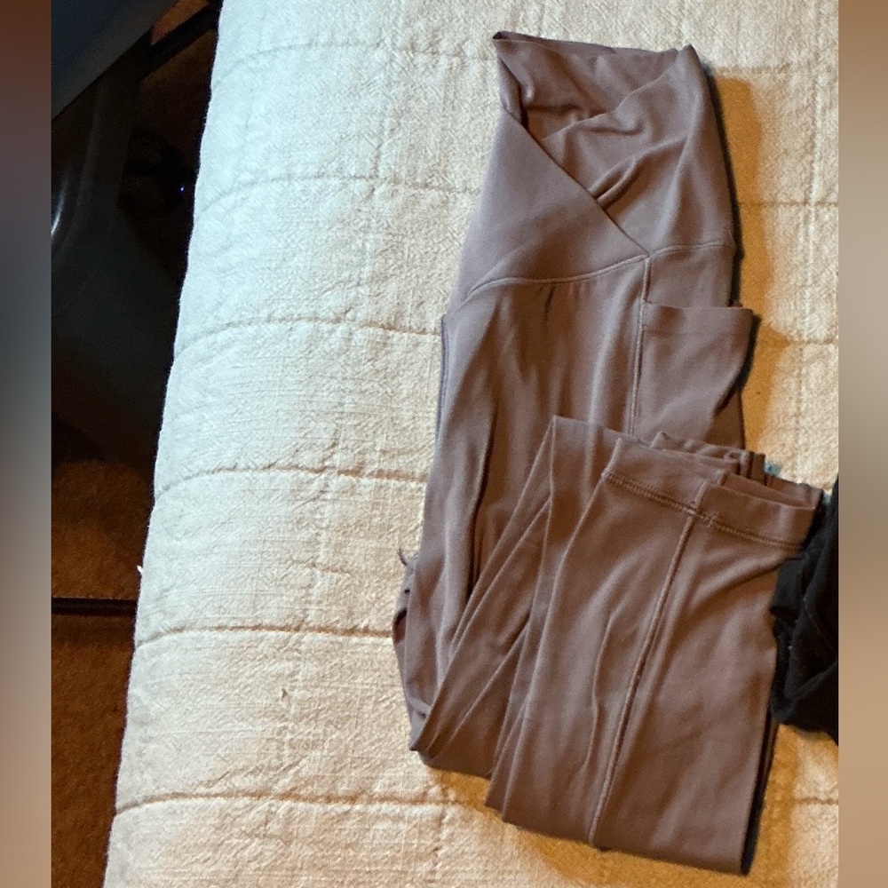 Aerie Offline Real Me Brown leggings with pockets
